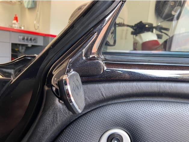 Lotus Elise, Exige door mounted phone holder - image 2 of 3