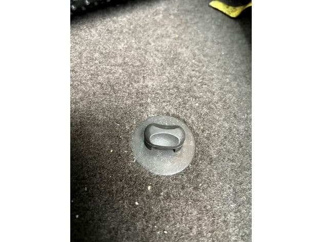 Buick Enclave floor mat retainer clip - image 4 of 6
