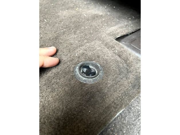 Buick Enclave floor mat retainer clip - image 3 of 6