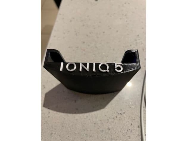 IONIQ 5 phone holder for projection - image 2 of 5