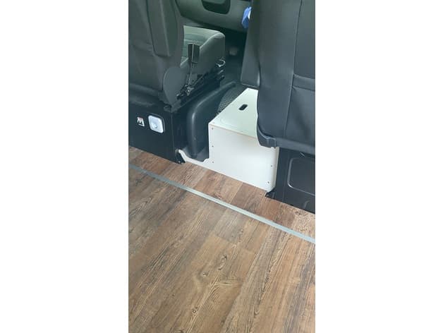 Crafter / Sprinter - Double-Seat to Single-Seat - image 3 of 6