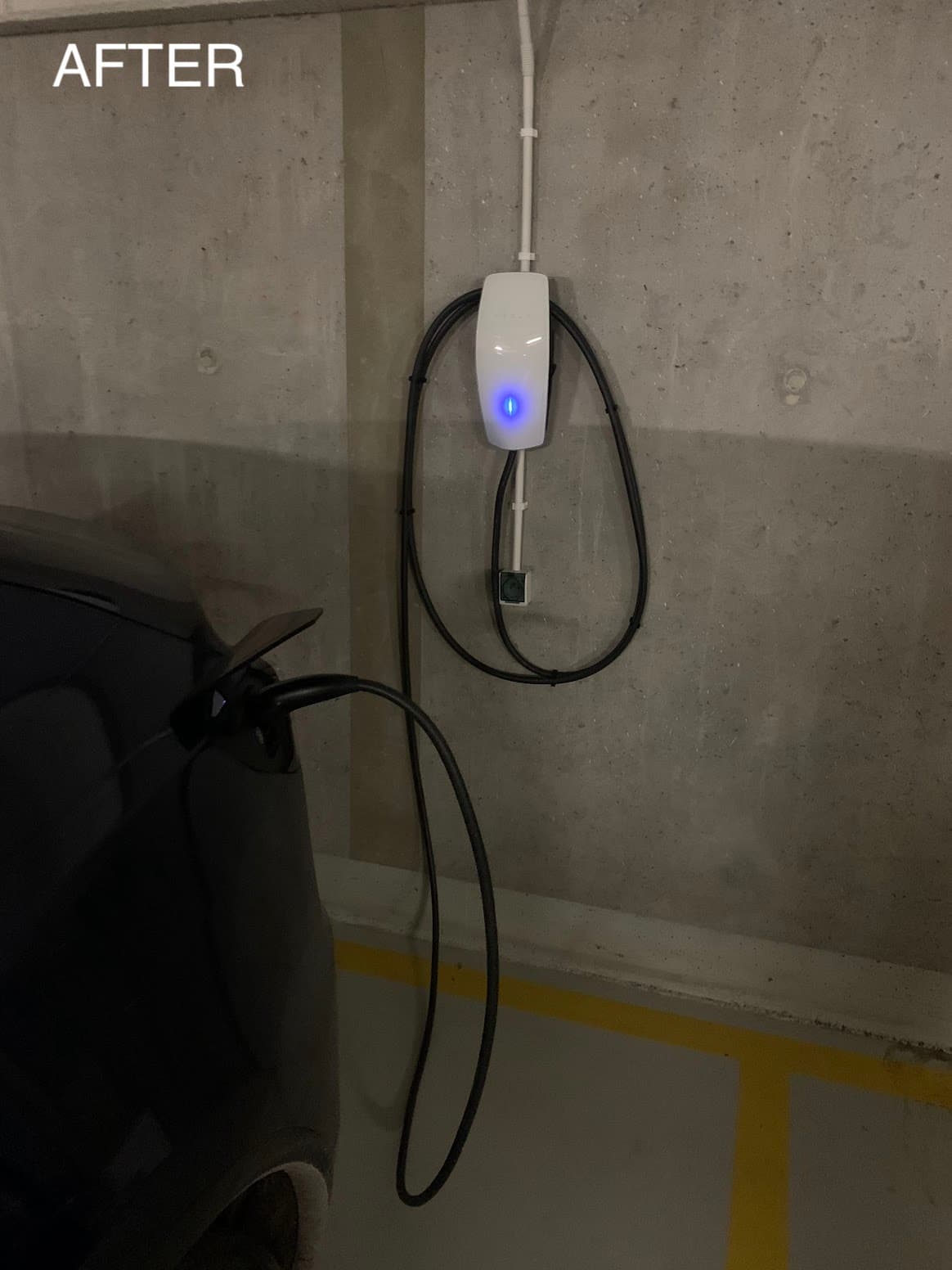 Tesla Wall Connector cable clip - image 2 of 3