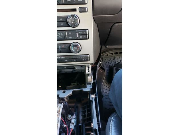 Ford Flex 2009 W/o nav Alpine Helo9 addapter - image 3 of 6