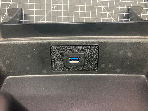Ford Ranger USB Fascia - image 3 of 3