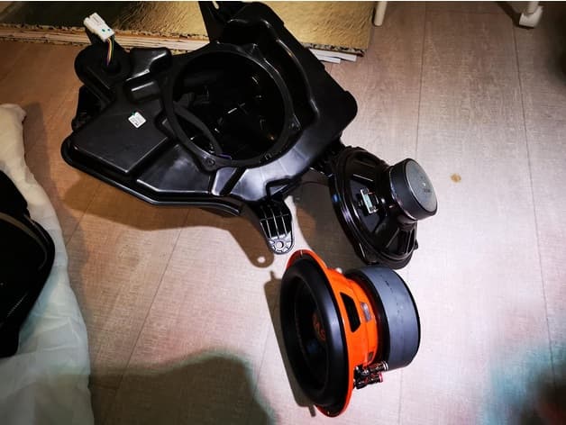 Superhero speaker adapters Ioniq - image 2 of 5