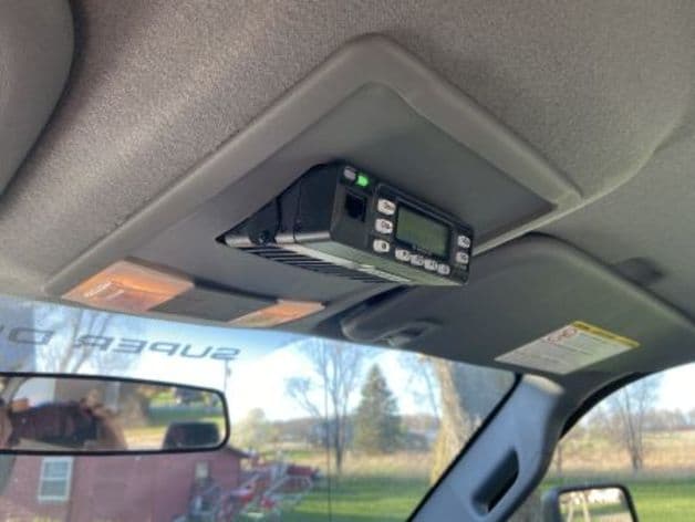 Ford Truck F-250 overhead Ham Mobile - image 3 of 5