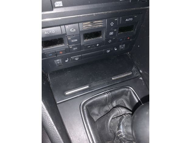 B6 A4 Al Priority Ashtray - image 2 of 3