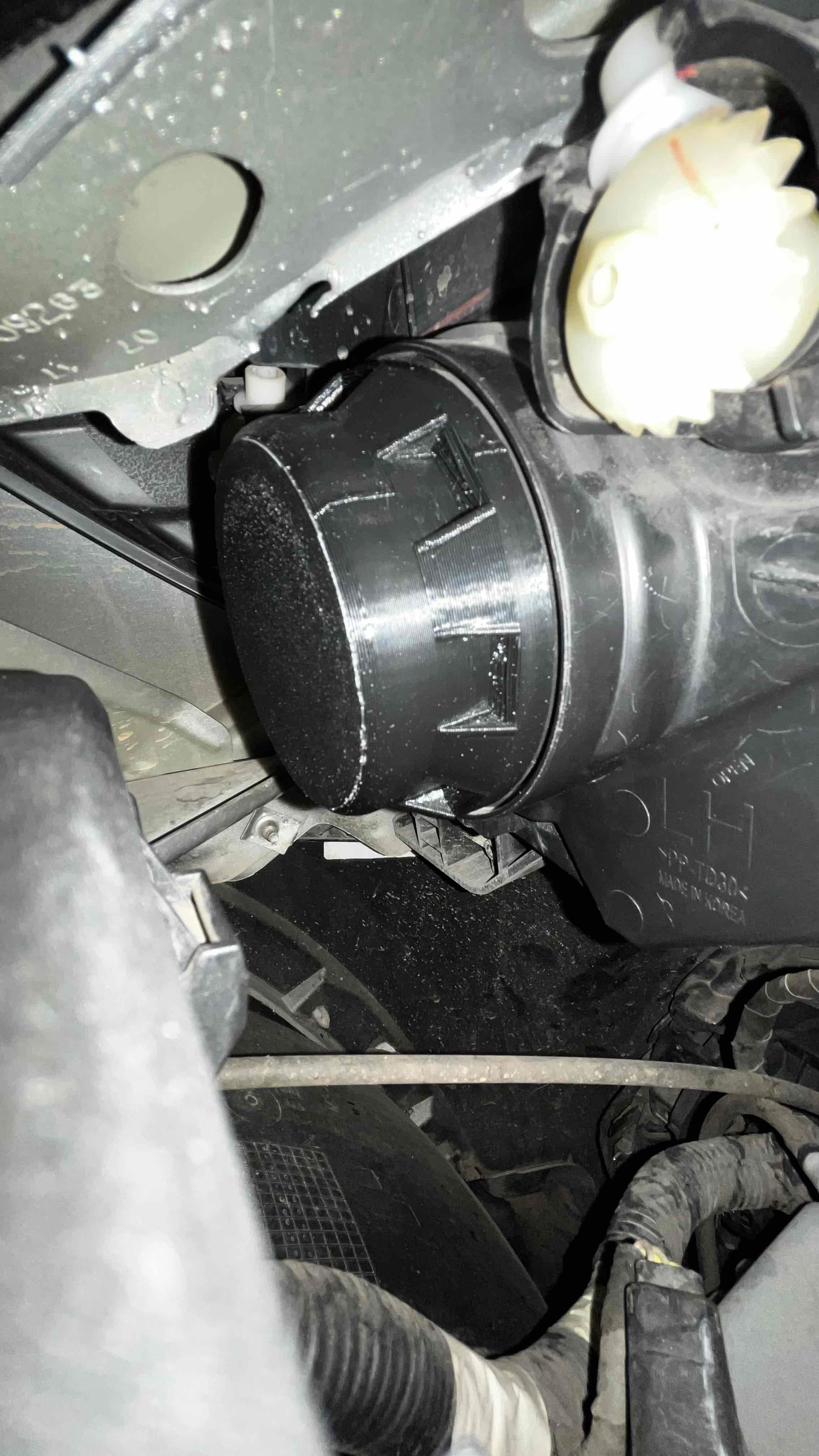 Chevy Trax (Chevrolet Tracker) Led Headlight Dust Cover - image 4 of 4