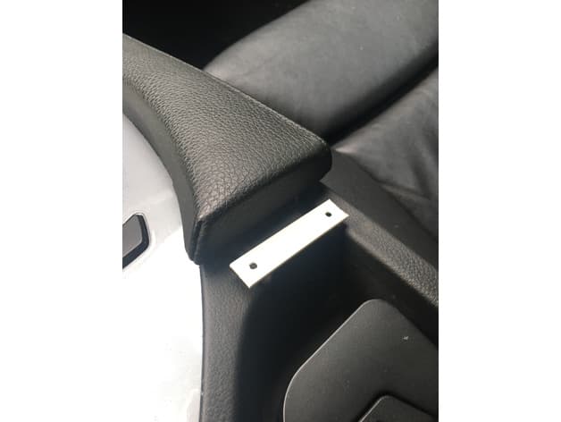 BMW E61 E60 Centerconsole catch repair - image 2 of 5