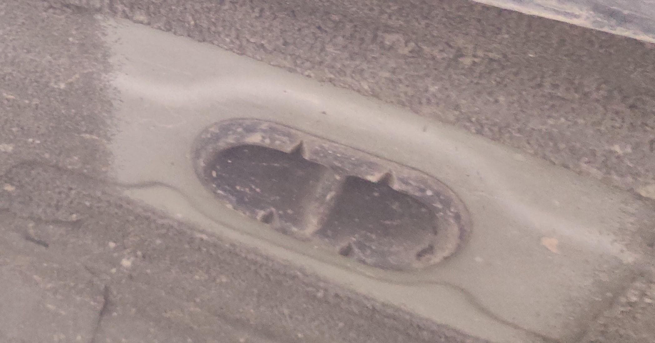 Mitsubishi Outlander III (PHEV) GG2W Floor Plug Replacement - image 5 of 5