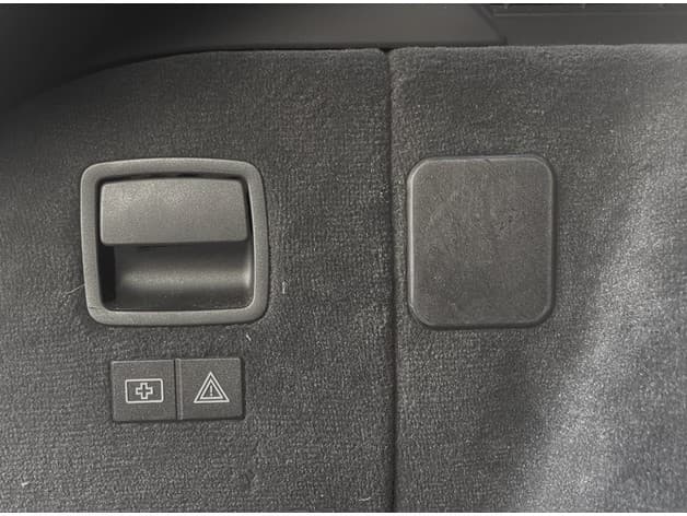 BMW 12v hole cover 2005-2013 - image 4 of 4