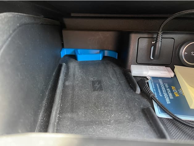 Ford Focus MK4 qi charger spacer for iPhone 12 Pro Max - image 2 of 2