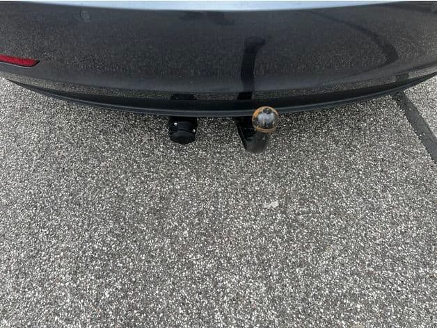 Tesla Model 3 Angle adapter for trailer hitch - Biltema Parts - image 5 of 6