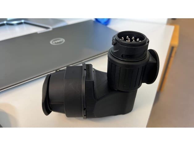 Tesla Model 3 Angle adapter for trailer hitch - Biltema Parts - image 6 of 6