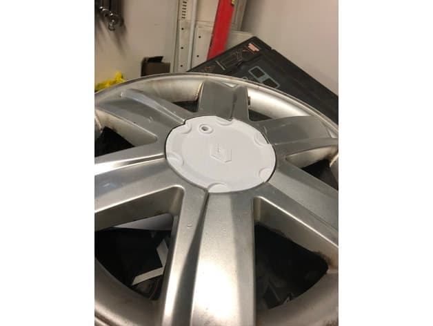 Renault Megane Alloy wheels centre cap - image 2 of 2