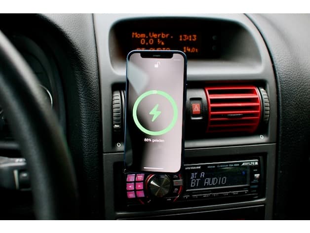 iPhone MagSafe dock for Opel/Vauxhall Astra G - image 3 of 3