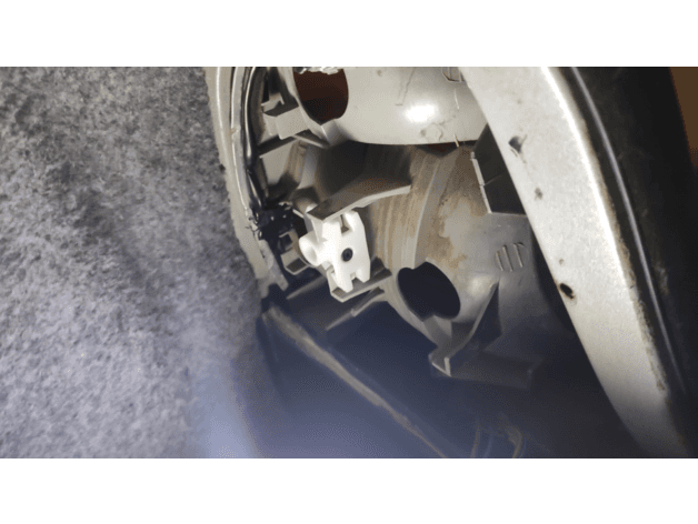 Tail Light Bulb Holder Broken Tab Fix for 1999 BMW 3 Series E46 - image 5 of 6