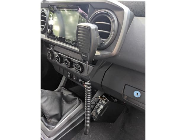 3rd gen CB Mic Vent Mount - image 2 of 3