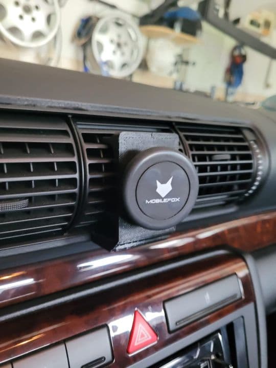 Photo of Audi A5 B5 FL Mobile Magnet Holder