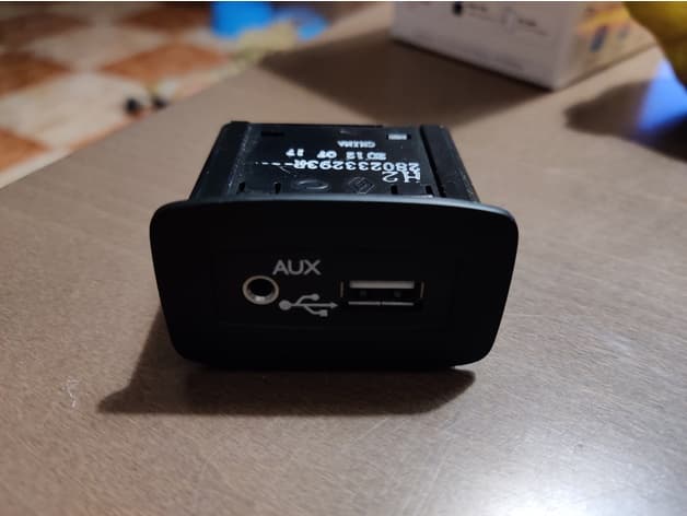 Photo of Case usb aux renault trafic 2