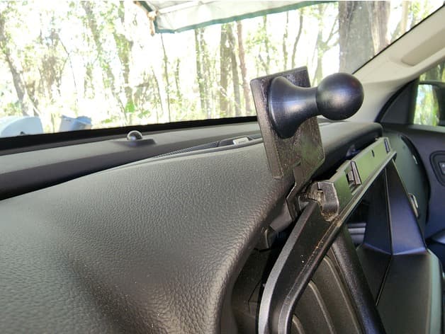 Photo of Chevy Colorado/GMC Canyon phone mount