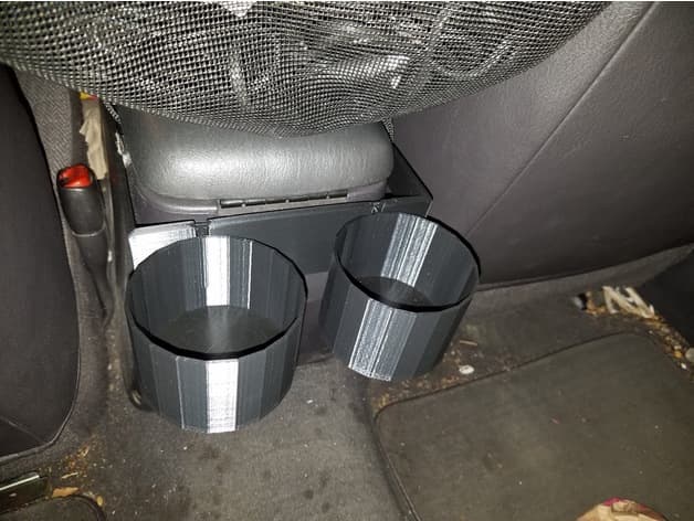 Photo of Jeep Cherokee rear cup holder