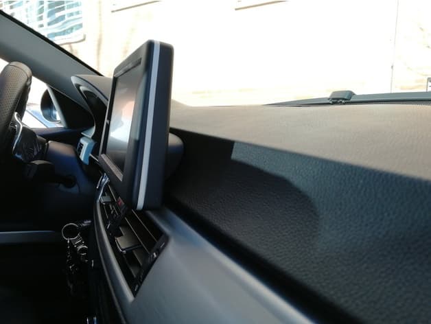 Nexus dashboard for BMW vehicles - image