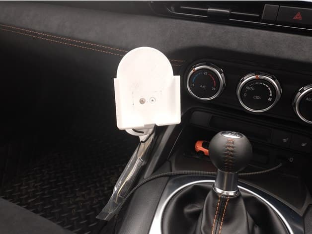 Mazda MX-5 ND phone holder - image