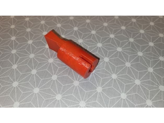 Ford Focus taillight nut turning aid - image
