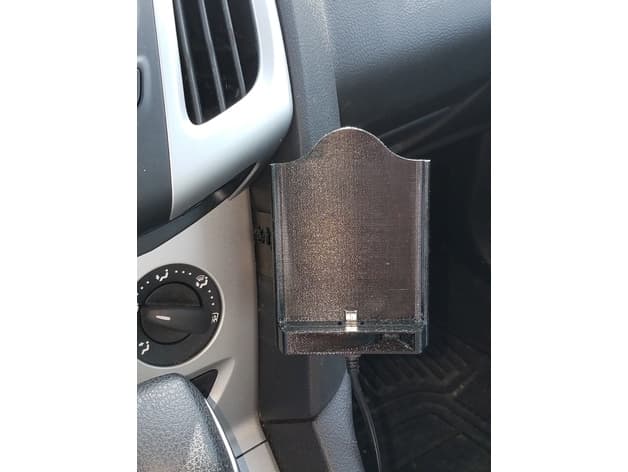 Photo of cell phone car mount 2014 Ford Focus