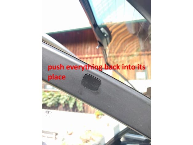 Photo of wagon (touring) tailgate clips for BMW vehicles