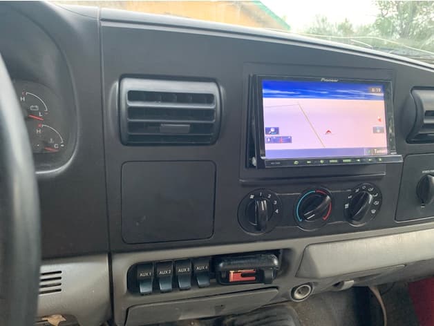 Ford double din bezel - image