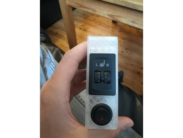 Audi A4 b5 switch and usb holder - image