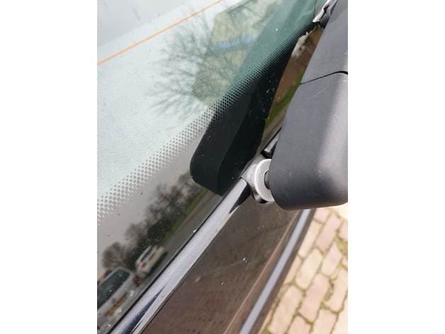 2103 Ford Fiesta read window wiper grommet. - image
