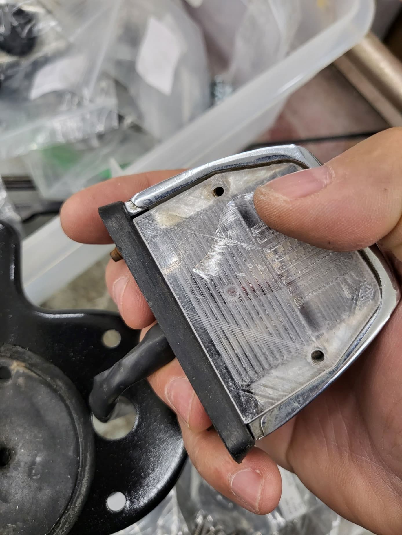 1974-1976 MGB license plate lamp lens - image