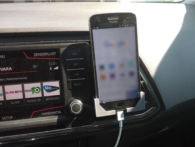 Photo of Seat Ateca & Moto G5 Plus