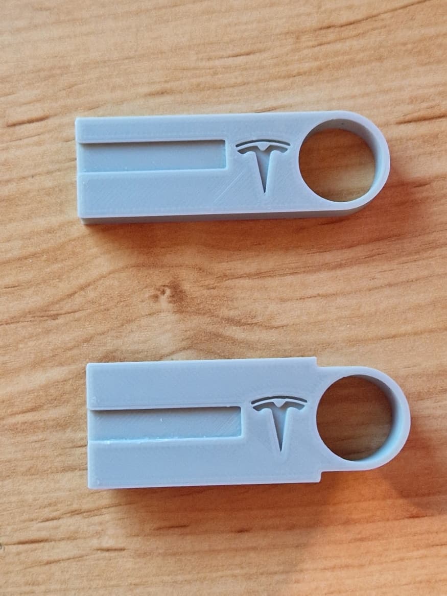 Photo of Tesla Model 3 rear seats interior lock