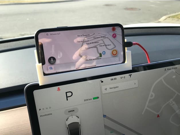 iPhone Holder for Tesla Model 3 - image