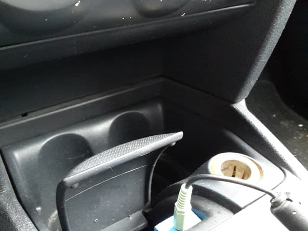 Photo of renault clio female jack support